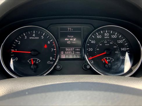 Used 2011 Nissan Rogue SV w/ Premium Pkg image 25