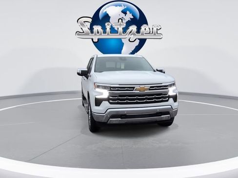 Used 2022 Chevrolet Silverado 1500 LTZ image 3