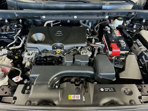 Used 2022 Toyota RAV4 LE image 26