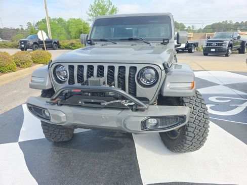 Used 2023 Jeep Gladiator Overland image 5
