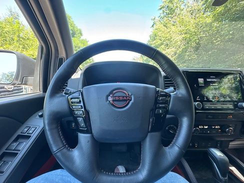 Used 2024 Nissan Frontier PRO-4X w/ Pro Convenience Package AWD/4WD image 14