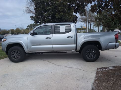 Used 2023 Toyota Tacoma SR5 image 7