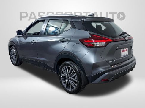 Certified 2023 Nissan Kicks SV FWD image 5