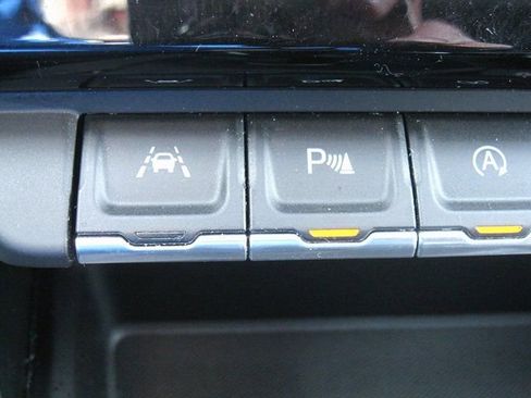 Used 2022 GMC Sierra 1500 Denali w/ Technology Package image 22