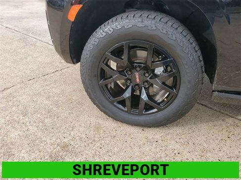 Used 2022 GMC Yukon XL AT4 image 34