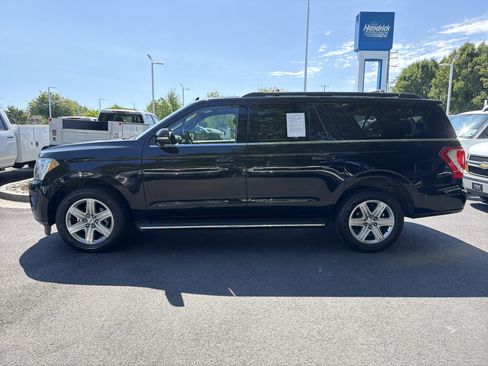 Used 2019 Ford Expedition Max XLT w/ Equipment Group 202A AWD/4WD image 7