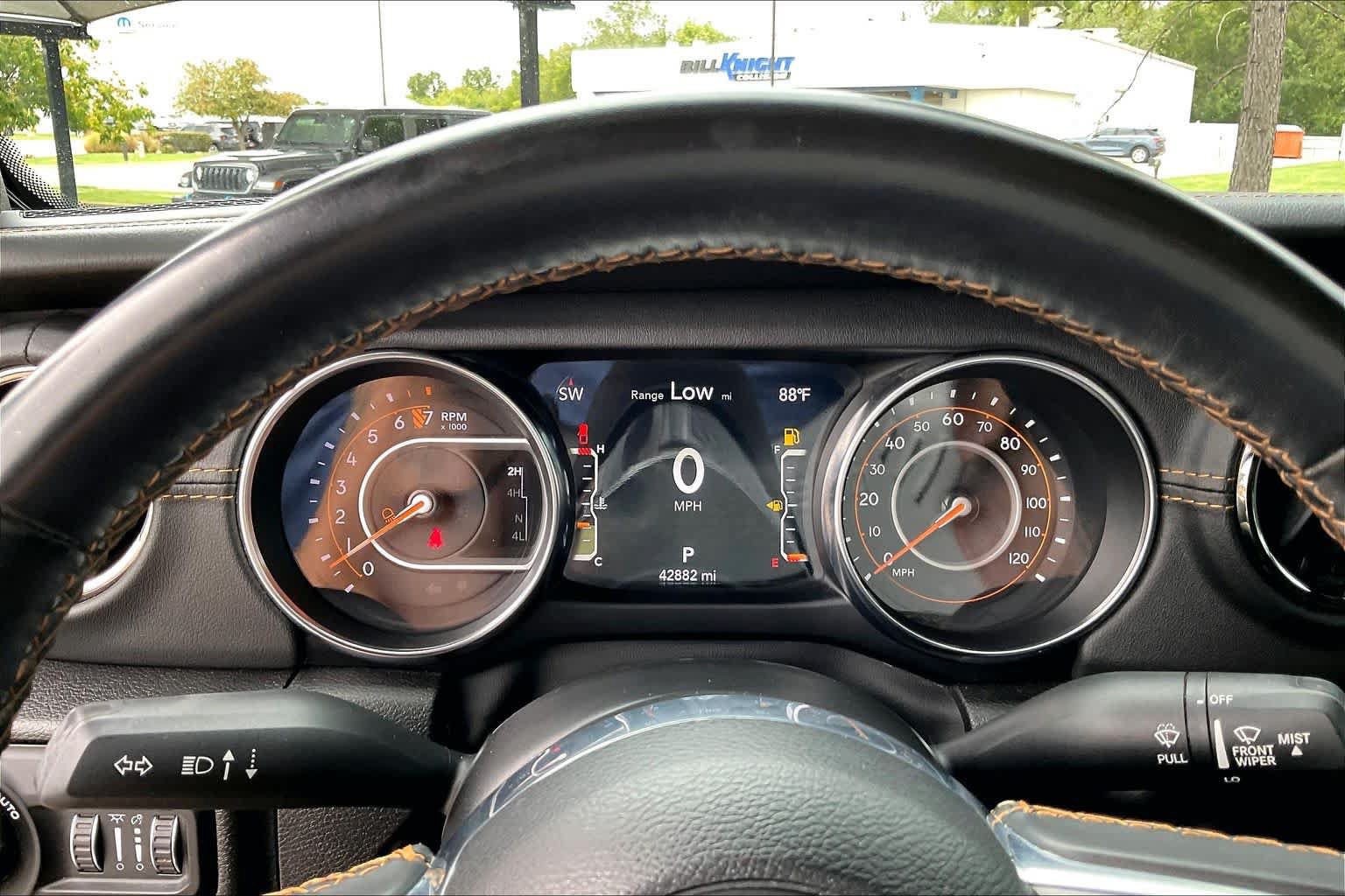 Used 2022 Jeep Gladiator Overland AWD/4WD image 25