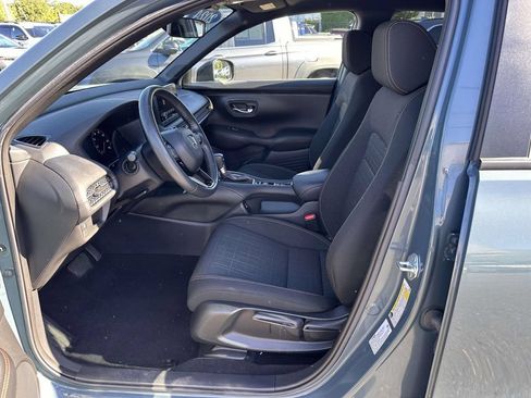 Used 2024 Honda HR-V Sport image 11