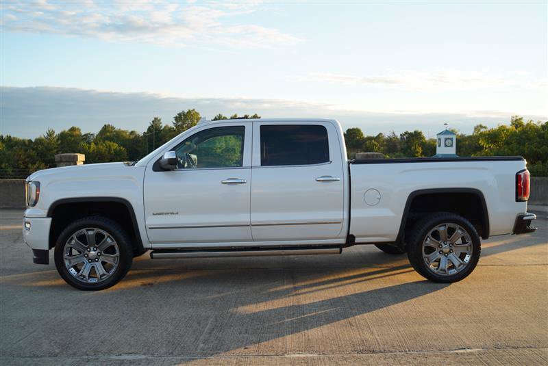 Used 2016 GMC Sierra 1500 Denali w/ Denali Ultimate Package AWD/4WD image 3