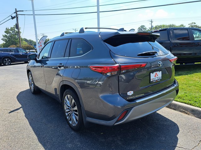 Used 2020 Toyota Highlander Platinum AWD/4WD image 11