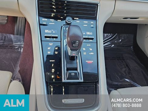 Used 2022 Porsche Panamera 4 image 25
