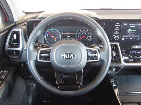 Used 2021 Kia Sorento S FWD image 33