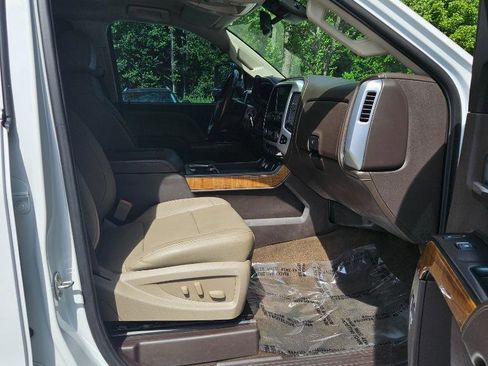 Used 2017 GMC Sierra 3500 SLT w/ Duramax Plus Package image 31