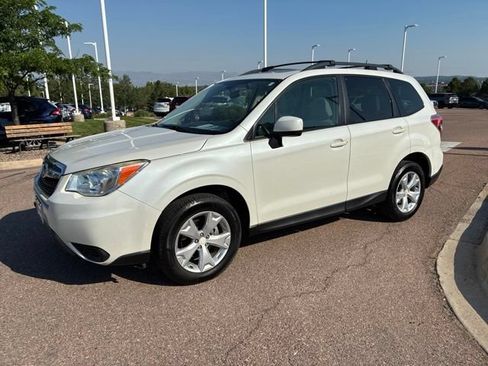 Used 2015 Subaru Forester 2.5i Premium AWD/4WD image 3