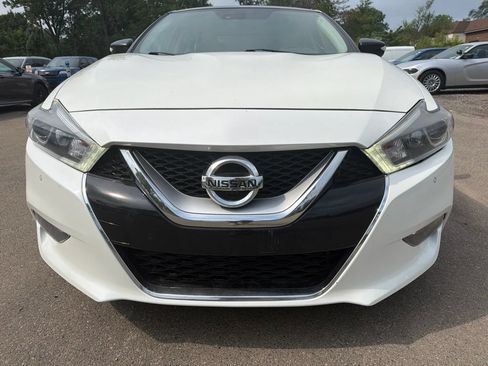 Used 2017 Nissan Maxima Platinum FWD image 2