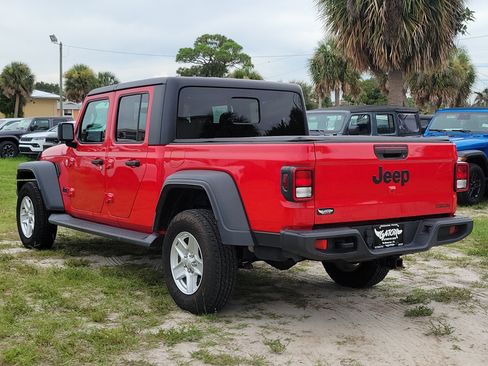 Used 2020 Jeep Gladiator Sport w/ Quick Order Package 24S AWD/4WD image 3