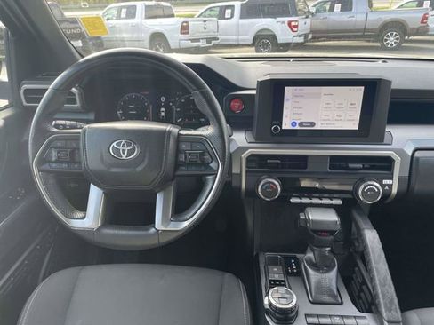 Used 2024 Toyota Tacoma TRD Off-Road image 14