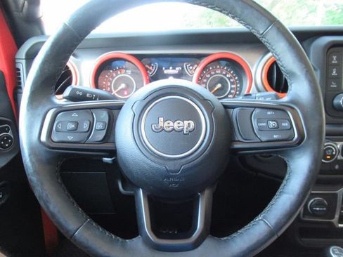 Used 2018 Jeep Wrangler Unlimited Sport S AWD/4WD image 23