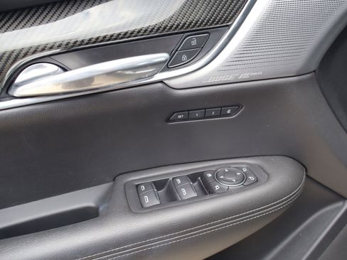 Used 2021 Cadillac XT6 Sport AWD/4WD image 13