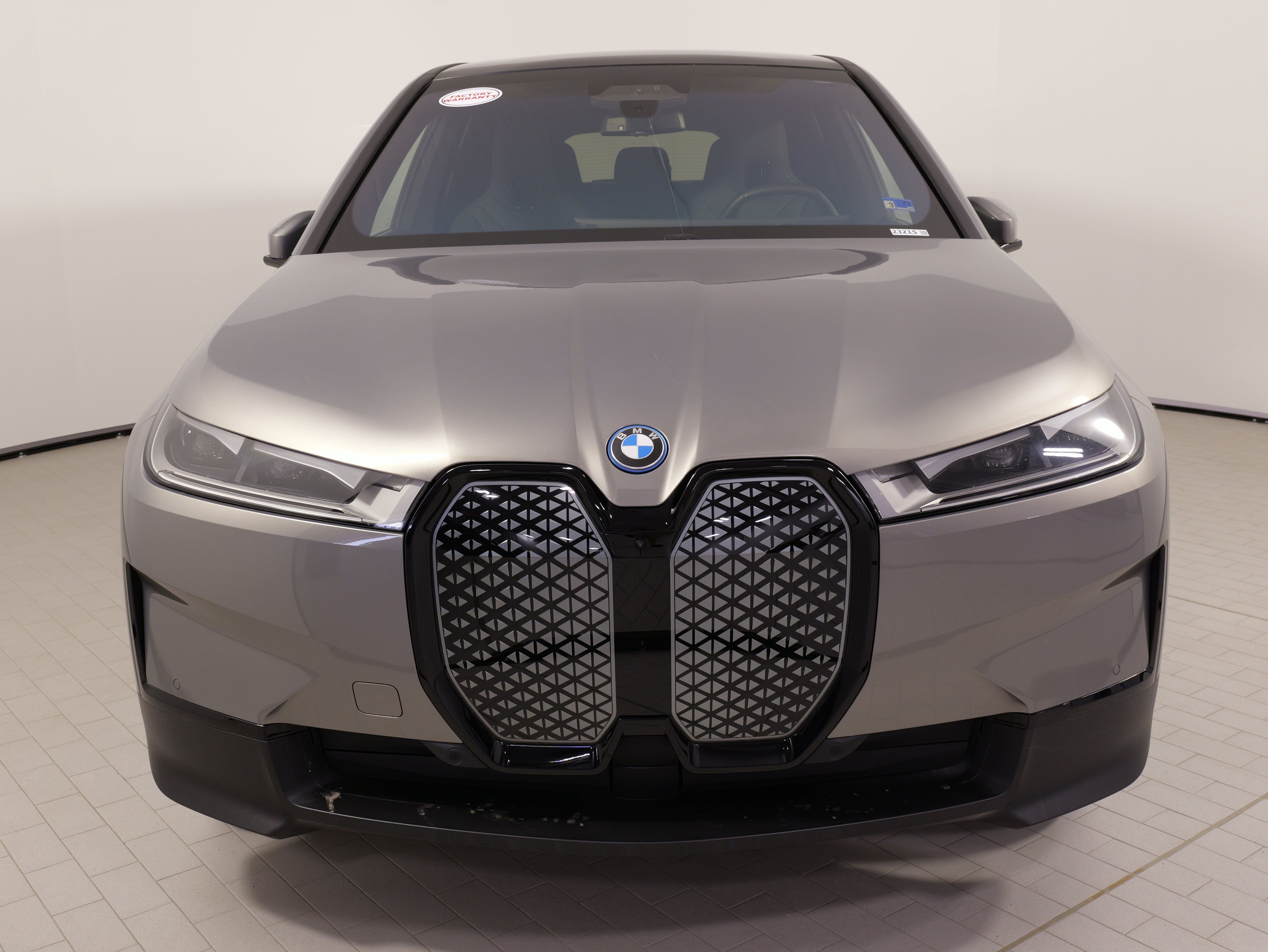Used 2024 BMW iX xDrive50 AWD/4WD image 6