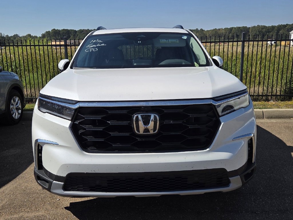 Used 2025 Honda Pilot Elite image 2