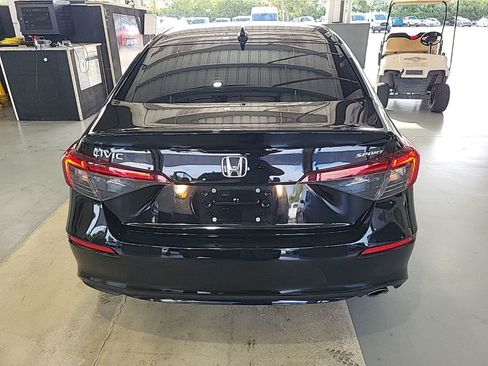 Used 2025 Honda Civic Sport image 4