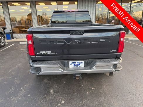 Used 2024 Chevrolet Silverado 3500 LTZ w/ LTZ Convenience Package image 4