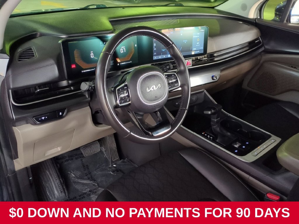 Used 2025 Kia Carnival FWD image 15