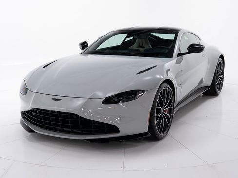 Used 2023 Aston Martin V8 Vantage Coupe image 1