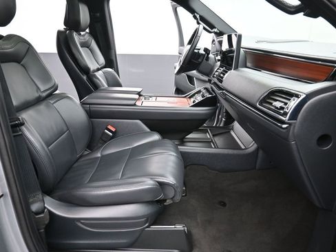 Used 2024 Lincoln Navigator L 4WD image 27