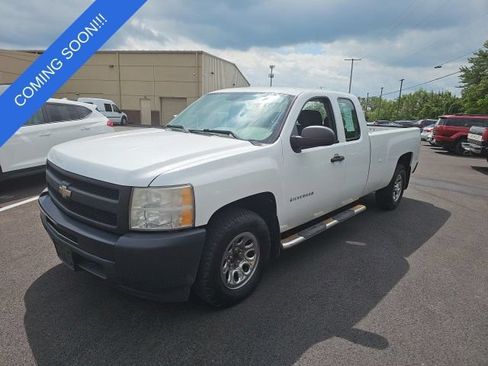 Used 2011 Chevrolet Silverado 1500 W/T RWD image 4