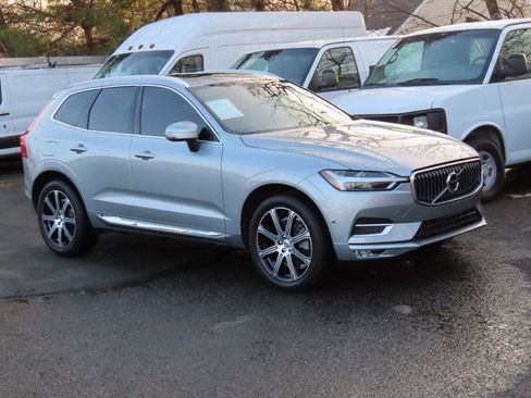Used 2018 Volvo XC60 T6 Inscription w/ Convenience Package image 17
