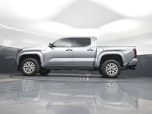 Used 2026 Toyota Tacoma SR5 RWD image 7