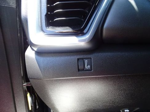 Used 2024 GMC Canyon Elevation RWD image 18