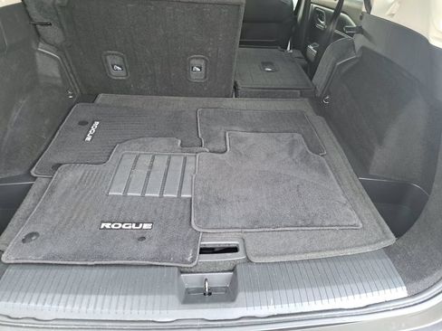 Used 2022 Nissan Rogue SV w/ SV Premium Package AWD/4WD image 13