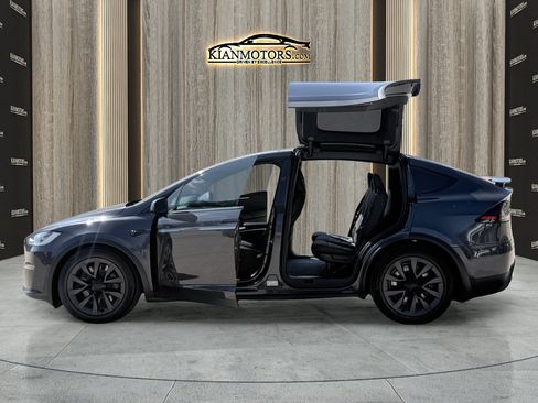 Used 2025 Tesla Model X AWD/4WD image 21