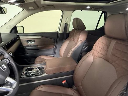 Used 2026 Honda Pilot Elite image 27