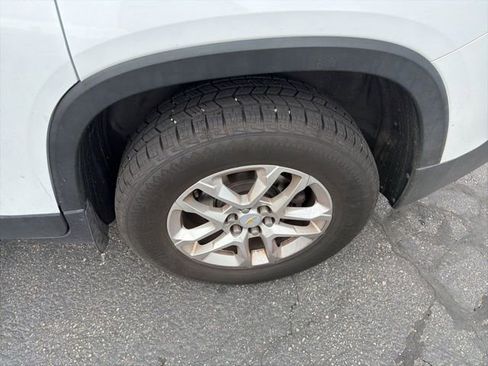 Used 2019 Chevrolet Traverse LS w/ LPO, Cargo Package FWD image 21