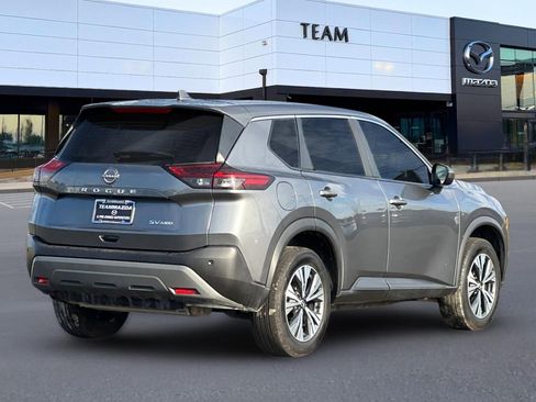 Used 2023 Nissan Rogue SV image 4