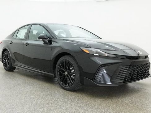 New 2026 Toyota Camry SE FWD image 32
