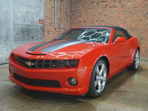 Used 2013 Chevrolet Camaro SS w/ RS Package RWD image 5