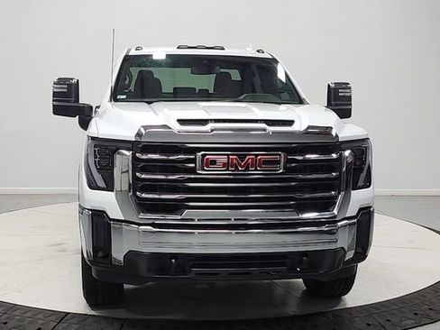Used 2025 GMC Sierra 2500 SLT w/ SLT Convenience Package AWD/4WD image 2