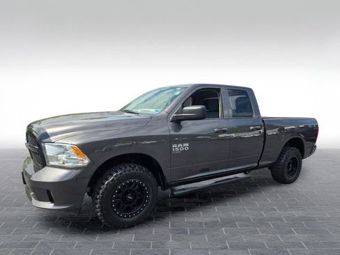 Used 2019 RAM 1500 Express AWD/4WD image 3