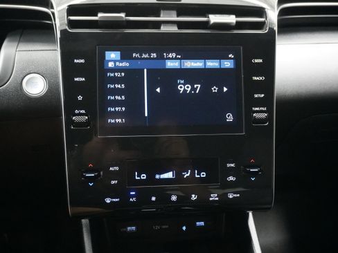 Used 2022 Hyundai Santa Cruz SEL Premium image 20