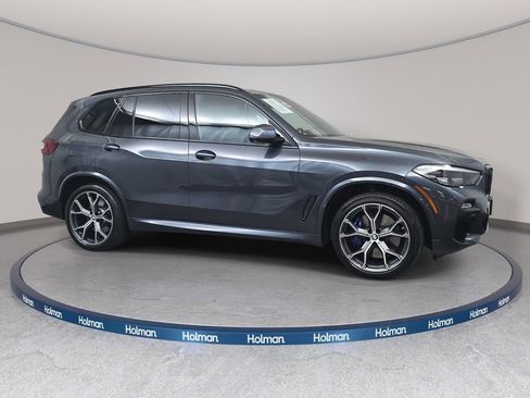 Used 2020 BMW X5 M50i image 4