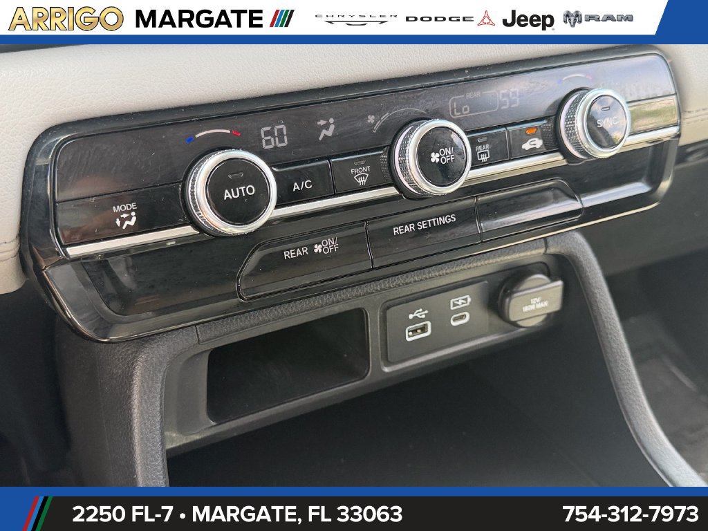 Used 2023 Honda Pilot LX image 24