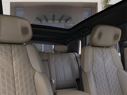 New 2026 Cadillac Lyriq Signature Luxury image 24