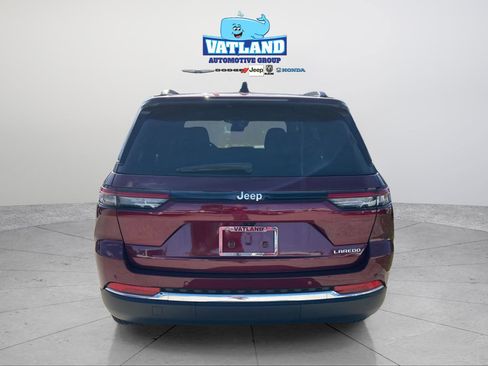 Used 2025 Jeep Grand Cherokee Laredo X w/ Luxury Tech Group I image 4