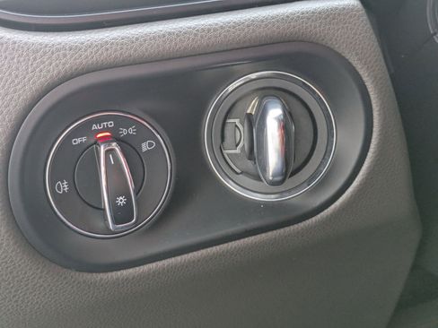 Used 2020 Porsche Macan S image 20