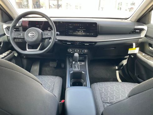 New 2025 Nissan Kicks SV w/ SV Premium Package image 15